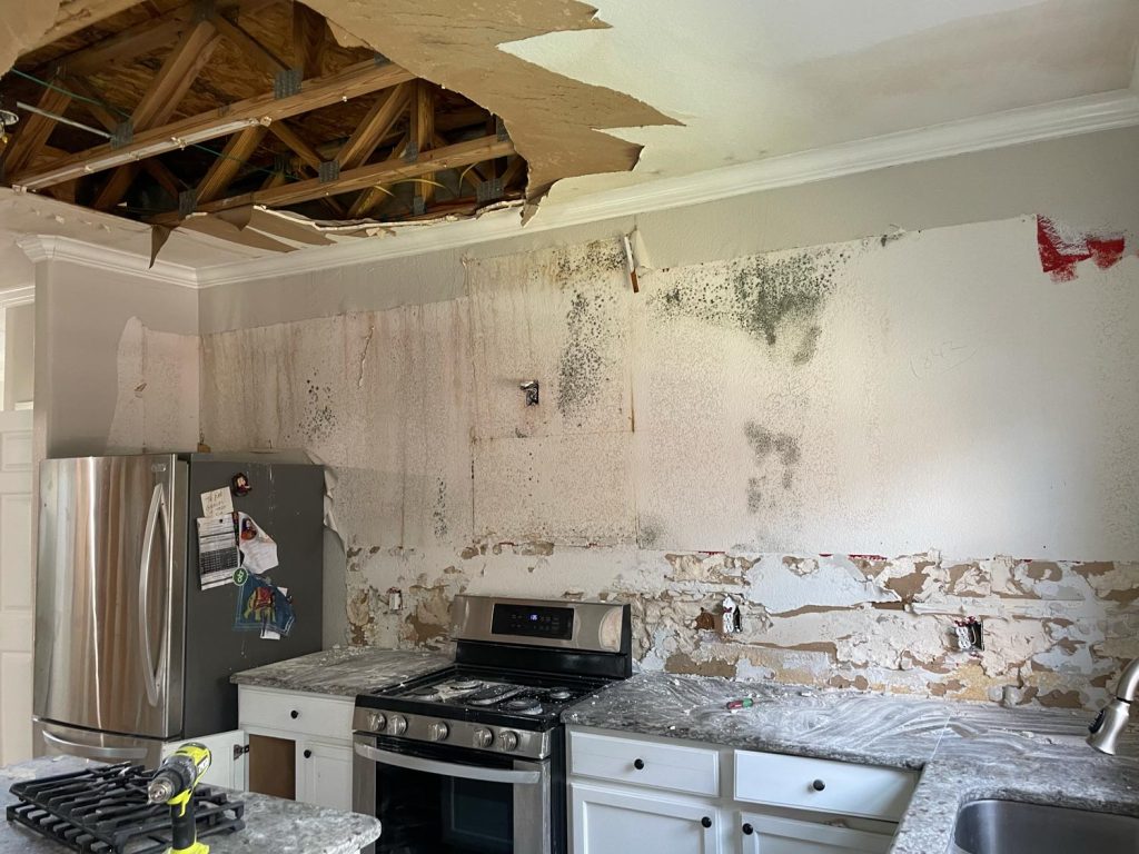 Choose the Best Water Damage Restoration Company. Upon finding that water had infiltrated the structure, causing the ceiling to collapse and mold to thrive in the walls, PuroClean of Central Southwest Houston, the best water damage restoration company in the area, responded swiftly to mitigate the water damage and mold growth.