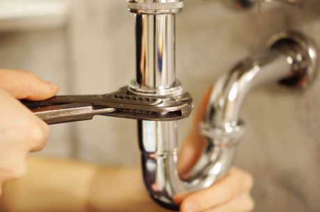 What to Do When Experiencing a Plumbing Leak